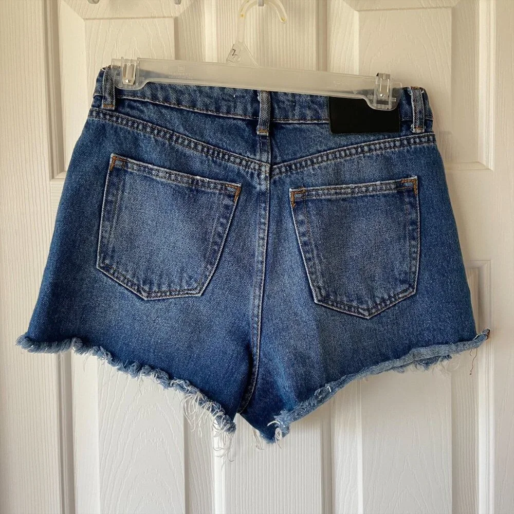 Zara High Waist Denim Short Medium Wash Frayed Raw Hem Cutoff Jean Shorts Size 4